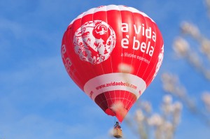 Passeio de balão A vida é bela